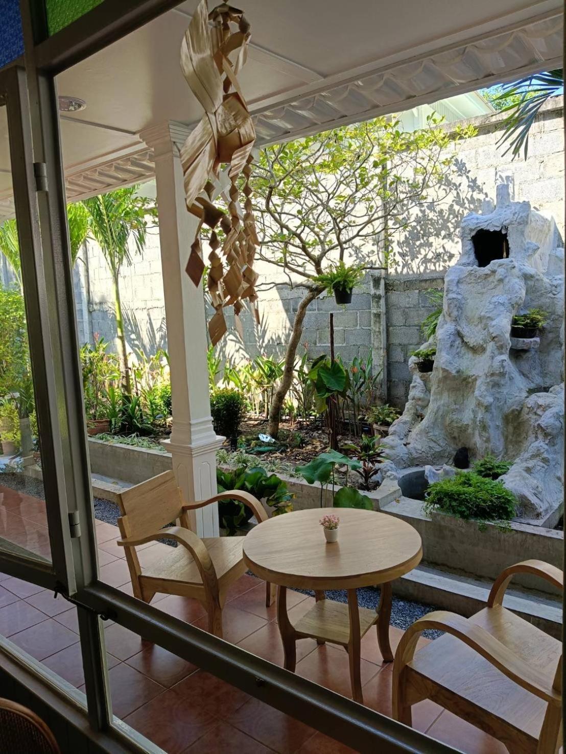 Baan Debtida Hotel Bangkok Kültér fotó
