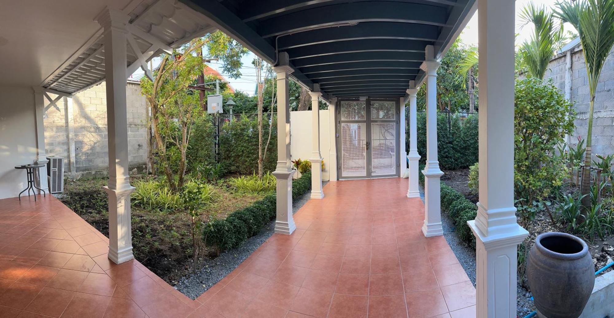 Baan Debtida Hotel Bangkok Kültér fotó