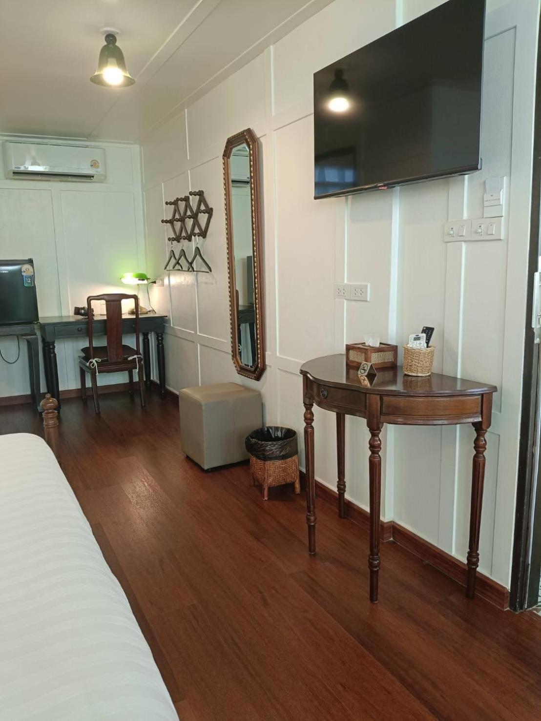 Baan Debtida Hotel Bangkok Kültér fotó